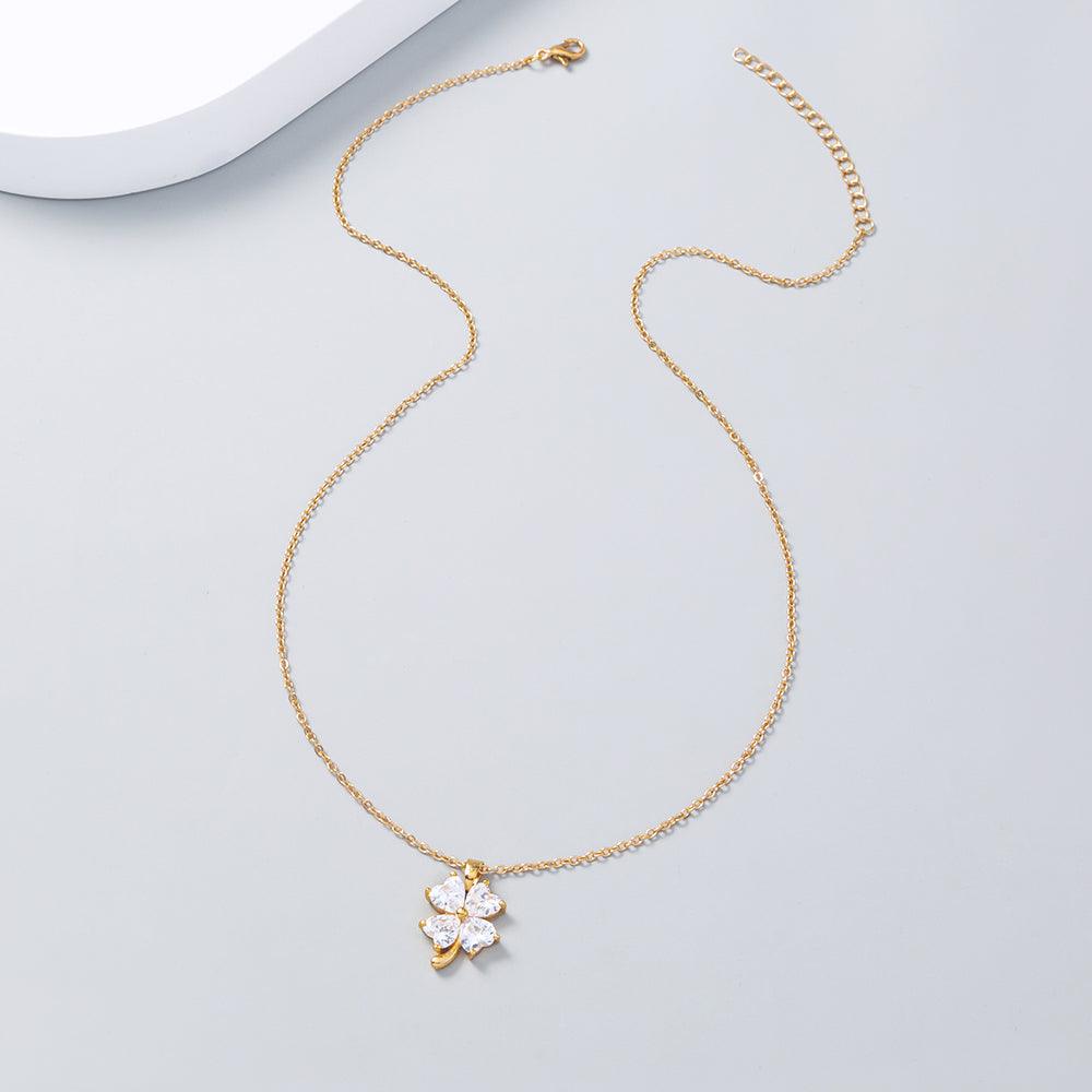 Golden love four-leaf clover white zircon