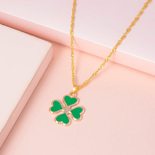 Collier trèfle à quatre cœurs